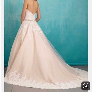 Allure wedding dress - discontinued style 9319